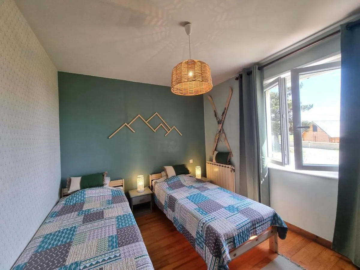 Holiday home Maison Lumineuse Avec Jardin, Garage, Jeux Exterieurs, Animaux Acceptes - Fr-1-496-291 Saint-Georges-en-Couzan